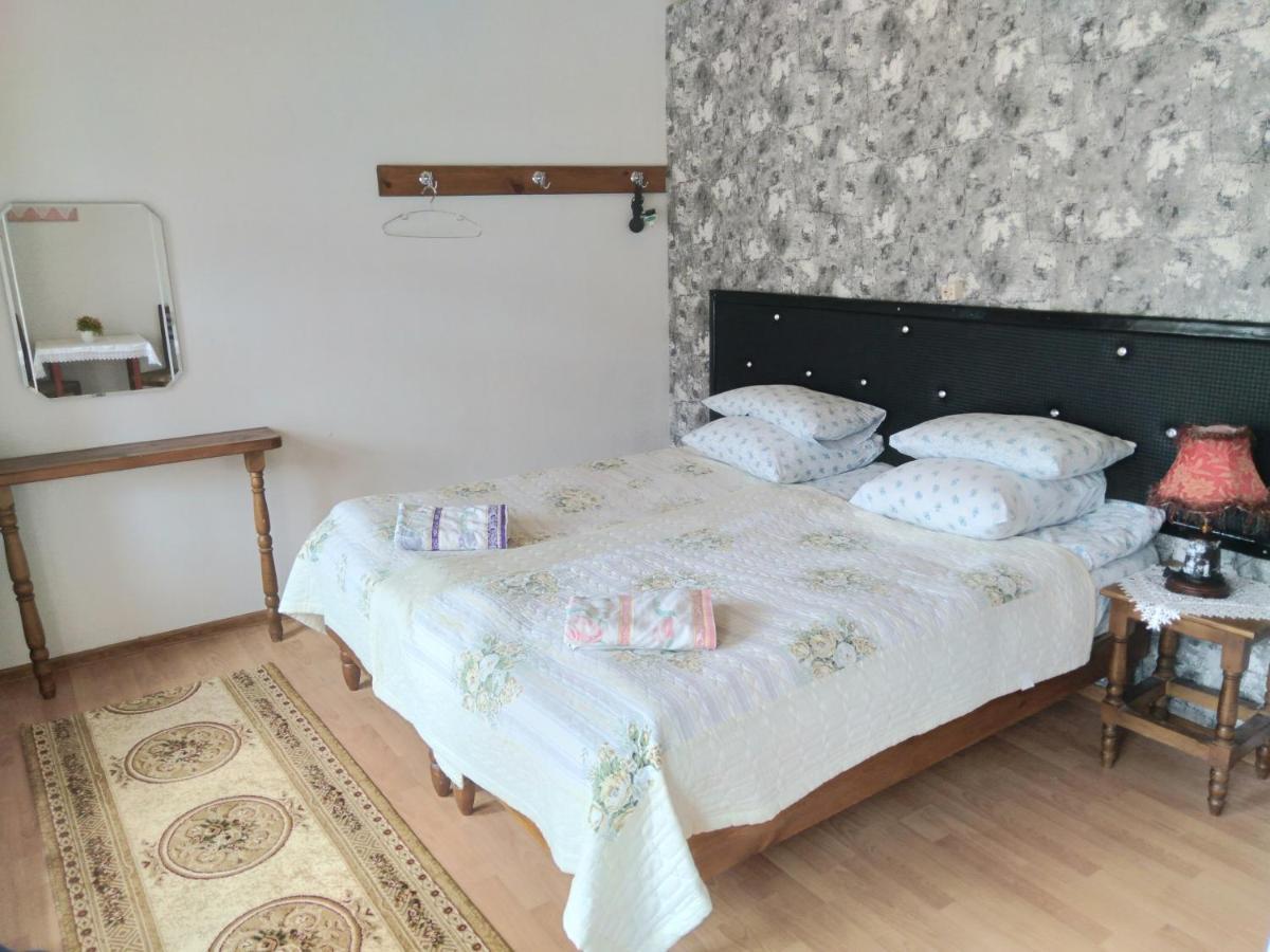 Village Rooms Guesthouse Ivanovka Ngoại thất bức ảnh