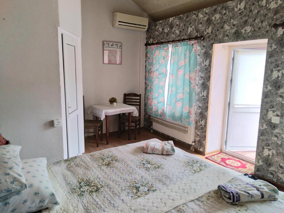 Village Rooms Guesthouse Ivanovka Ngoại thất bức ảnh